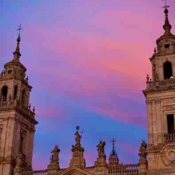 Apartamento Dentro De Muralla Y Parking Gratuito En Pleno Centro Lugo Luaran gambar