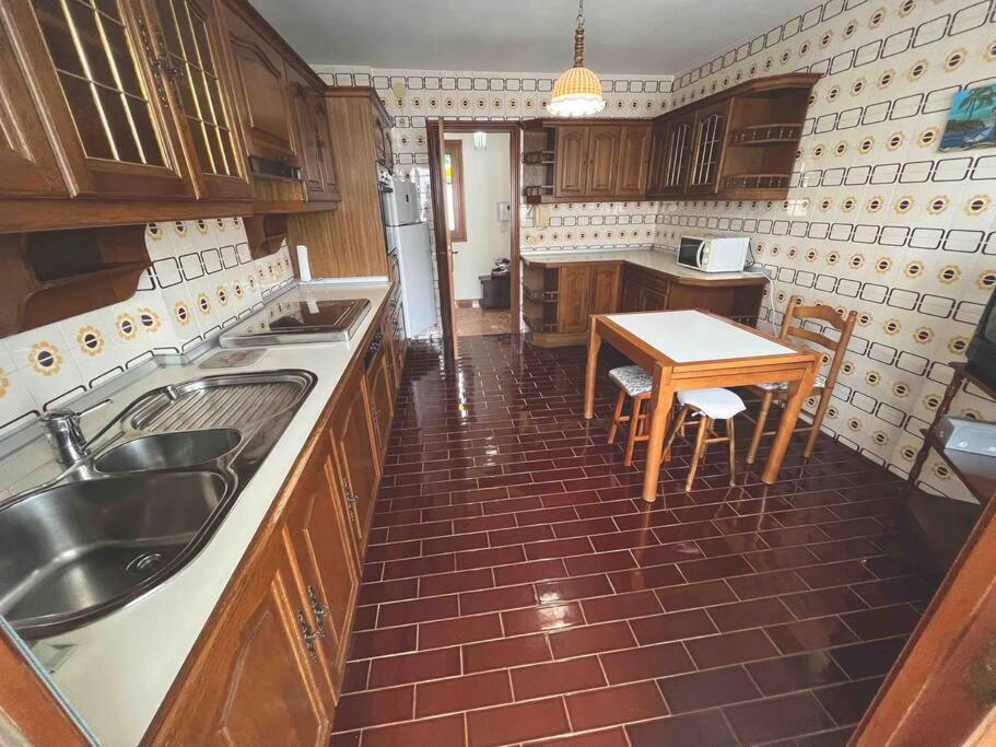 Apartamento Dentro De Muralla Y Parking Gratuito En Pleno Centro Lugo Luaran gambar