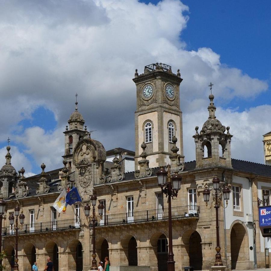 Apartamento Dentro De Muralla Y Parking Gratuito En Pleno Centro Lugo Luaran gambar